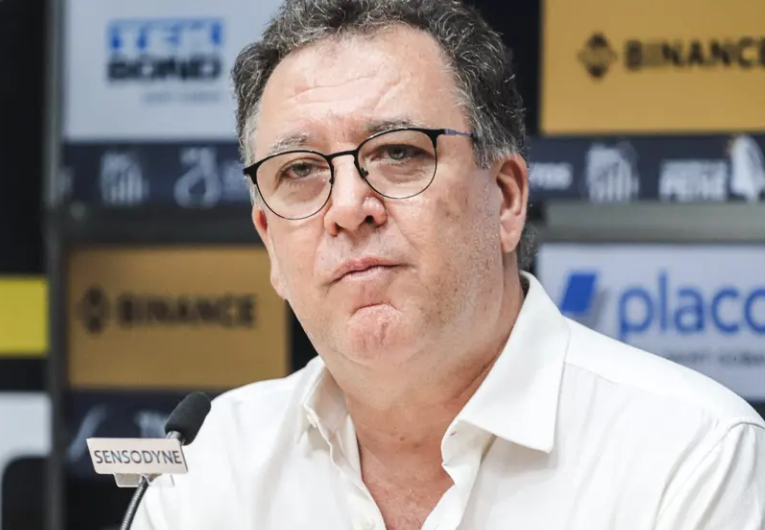 imagem da materia: Marcelo Teixeira discorre sobre SAF, renovação com Neymar e muito mais