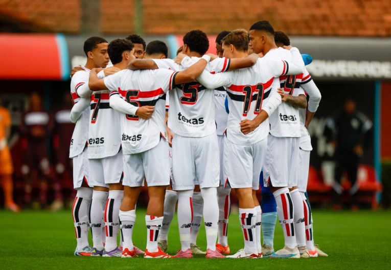imagem da materia: São Paulo encara o Grêmio pela Copa do Brasil Sub-20