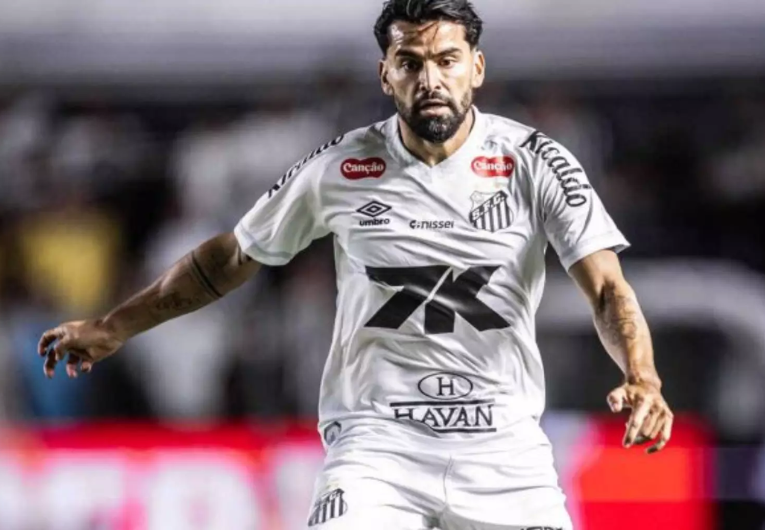 imagem da materia: Santos tem desfalques confirmados para clássico contra Corinthians