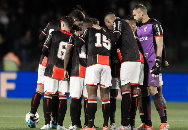 imagem da materia: Botafogo-SP tem 83% de risco de queda na Série B