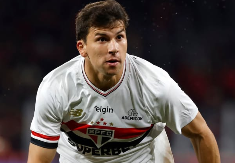 imagem da materia: Gonzalo Tapia conquista torcida e São Paulo avalia compra