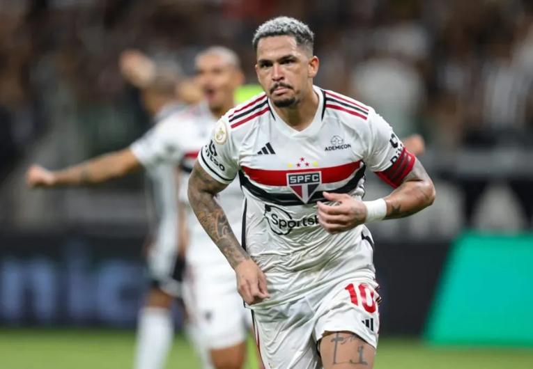 imagem da materia: São Paulo quer segurar Luciano diante do interesse do Vasco