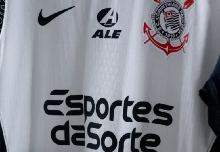 imagem da materia: Corinthians busca dobrar valor do patrocínio máster