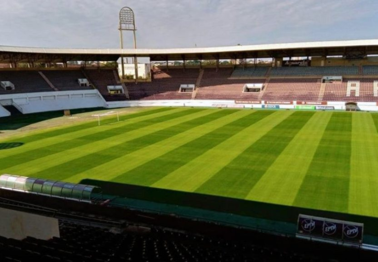 imagem da materia: Ferroviária chega a sete jogos sem vitória na Fonte Luminosa