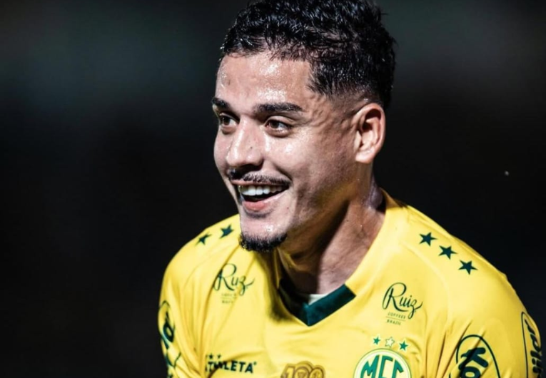 imagem da materia: Neto Moura encerra jejum de um ano sem balançar as redes