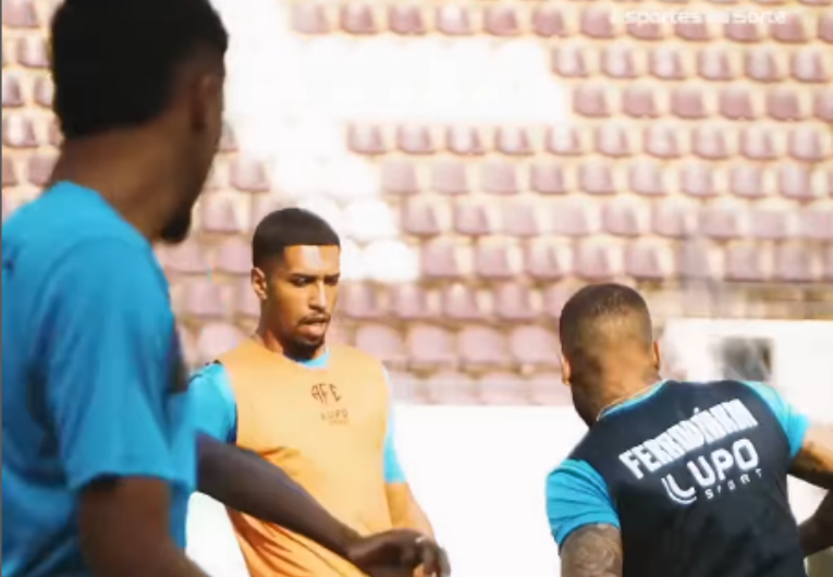 imagem da materia: Ferrinha tenta corrigir falhas e encerrar jejum em casa