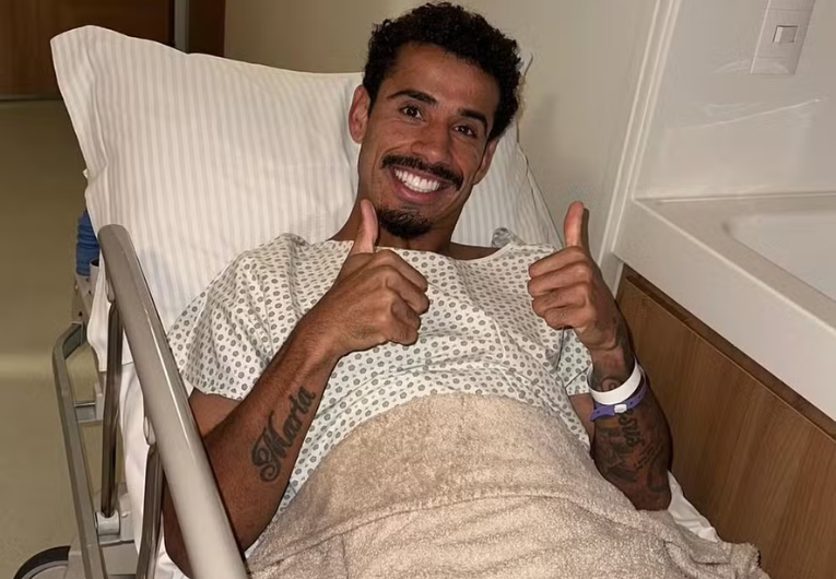 imagem da materia: Após cirurgia, Lucas Evangelista agradece apoio da torcida