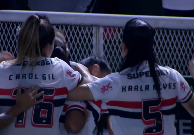 imagem da materia: São Paulo vence San Lorenzo e lidera Grupo C da Libertadores