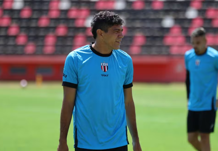 imagem da materia: Botafogo-SP rescinde contrato do zagueiro Edson após agressão