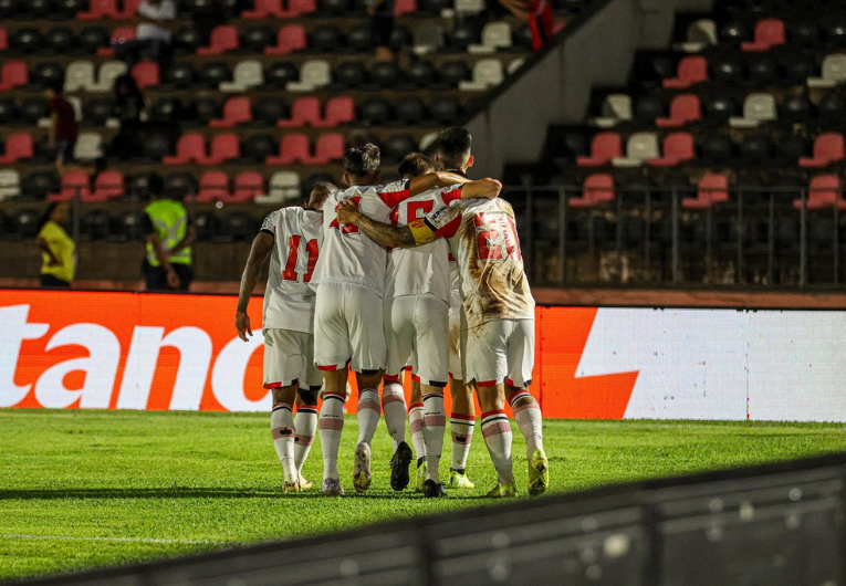 imagem da materia: Botafogo-SP precisa de raro feito para evitar queda