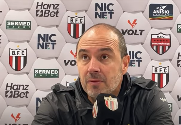 imagem da materia: Allan Aal avalia derrota do Botafogo-SP e sequência negativa