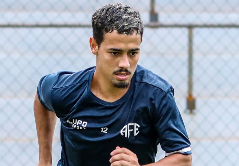 imagem da materia: Thayllon rompe tendão e não joga mais em 2025