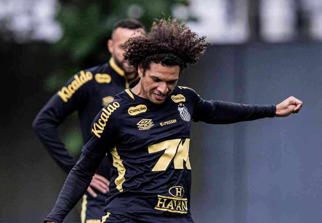 imagem da materia: Willian Arão deve ganhar chance no Santos contra o Vitória