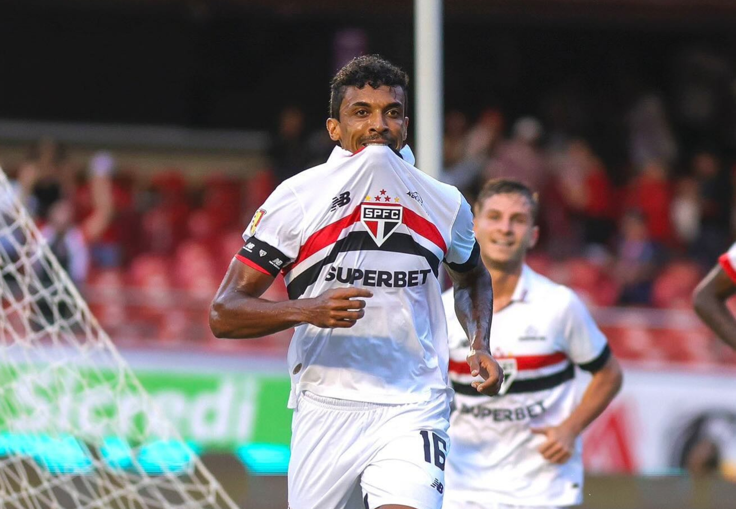 imagem da materia: São Paulo avalia renovações de jogadores com contrato até 2025