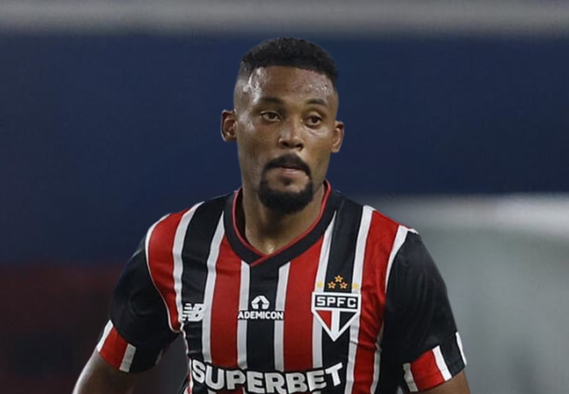 imagem da materia: São Paulo pode mudar esquema defensivo contra o Fortaleza