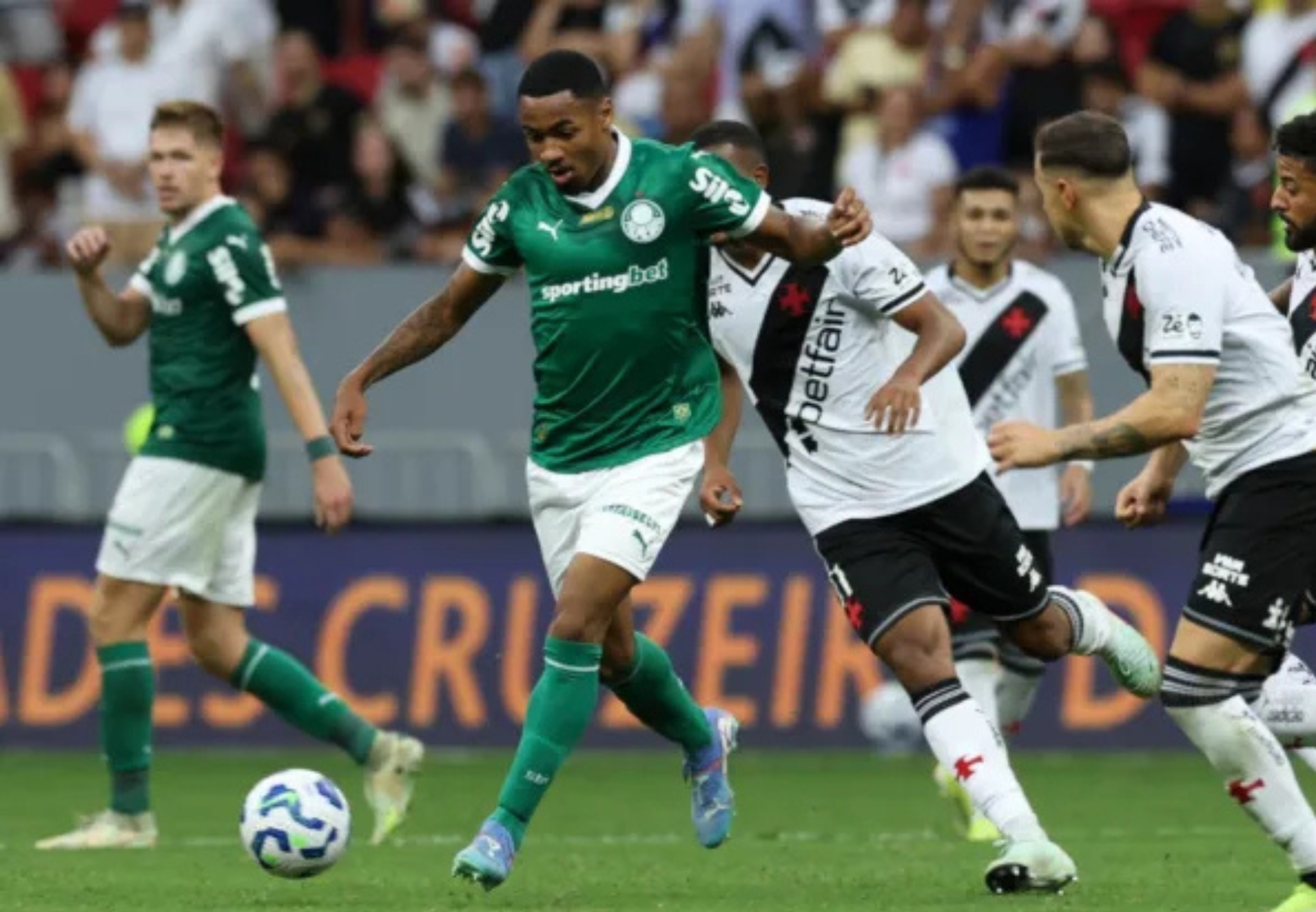 imagem da materia: No Allianz, Palmeiras tenta ampliar tabu sobre Vasco