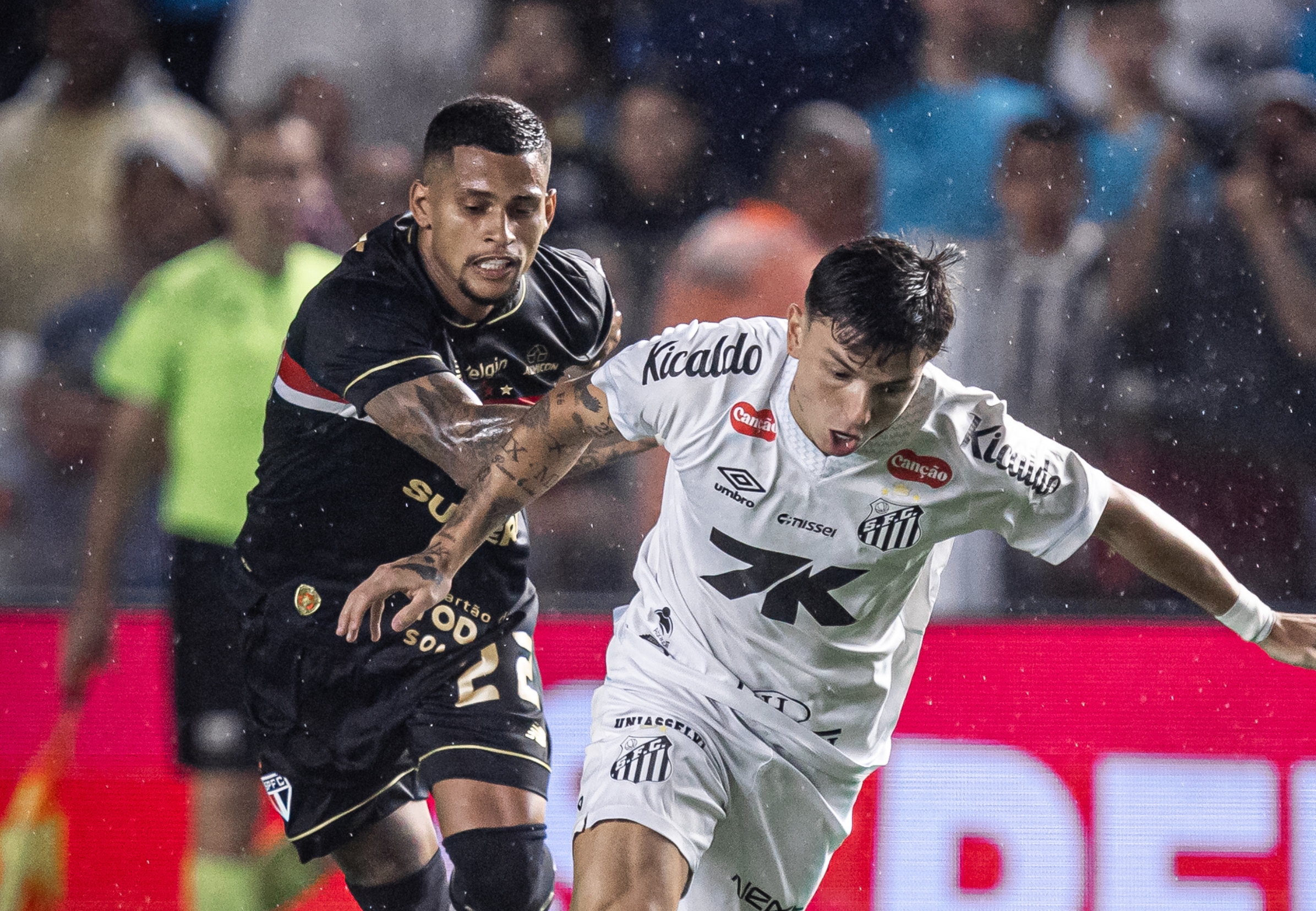 imagem da materia: Santos pode depender de rivais para não rebaixar