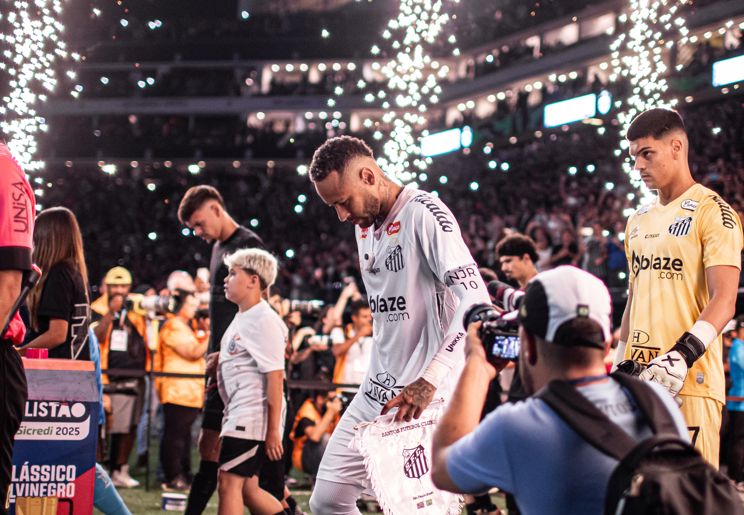 imagem da materia: Neymar fica fora do quinto clássico, com presença em apenas um