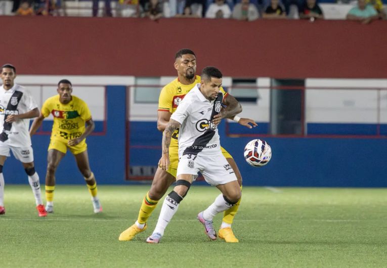 imagem da materia: Ponte Preta busca empate, mas é derrotado pelo Brusque