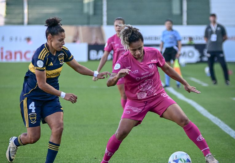 imagem da materia: Ferroviária empata com Boca e garante liderança na Libertadores Feminina