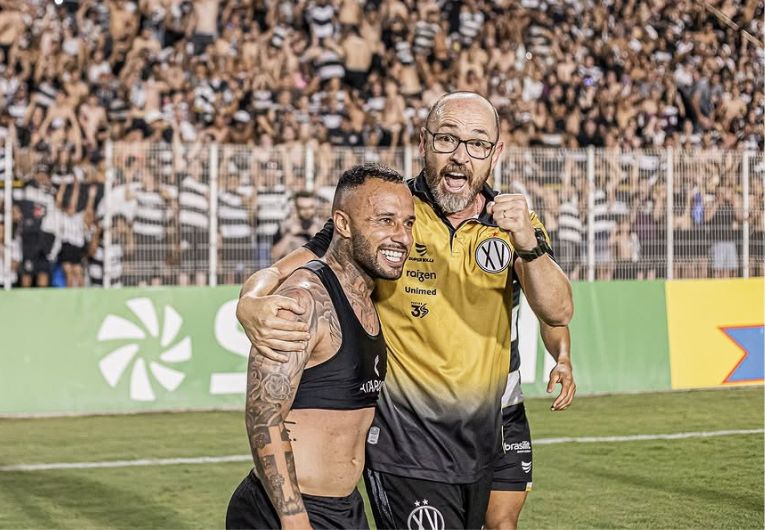 imagem da materia: Egert celebra tricampeonato da Copa Paulista: 