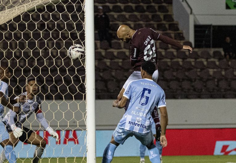 imagem da materia: Ferroviária empata com Paysandu em confronto direto do Z4