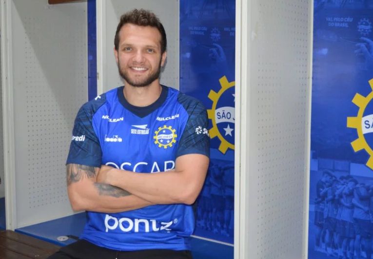 imagem da materia: São José anuncia zagueiro Léo Rigo como reforço para a Série A2