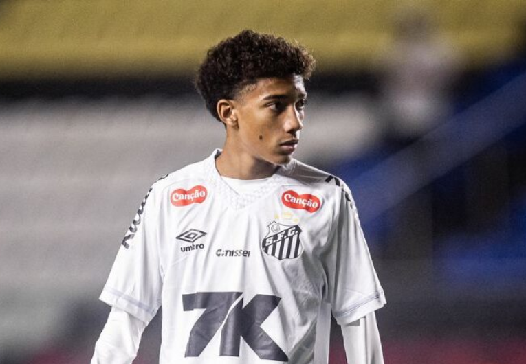 imagem da materia: Robinho Jr titular? Veja o que pensa o Vojvoda