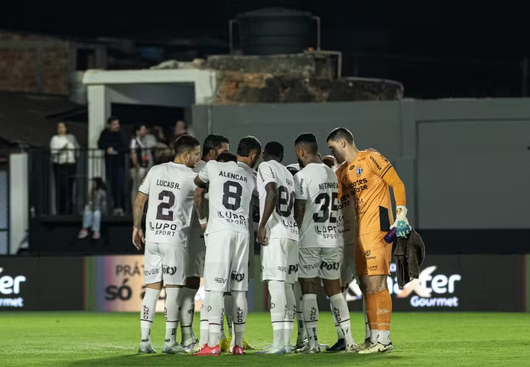imagem da materia: Ferroviária deixa de depender só de si para seguir na Série B