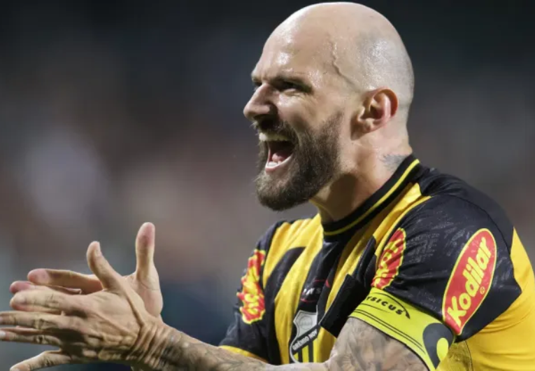 imagem da materia: Novorizontino renova contrato de Marlon até o final de 2026