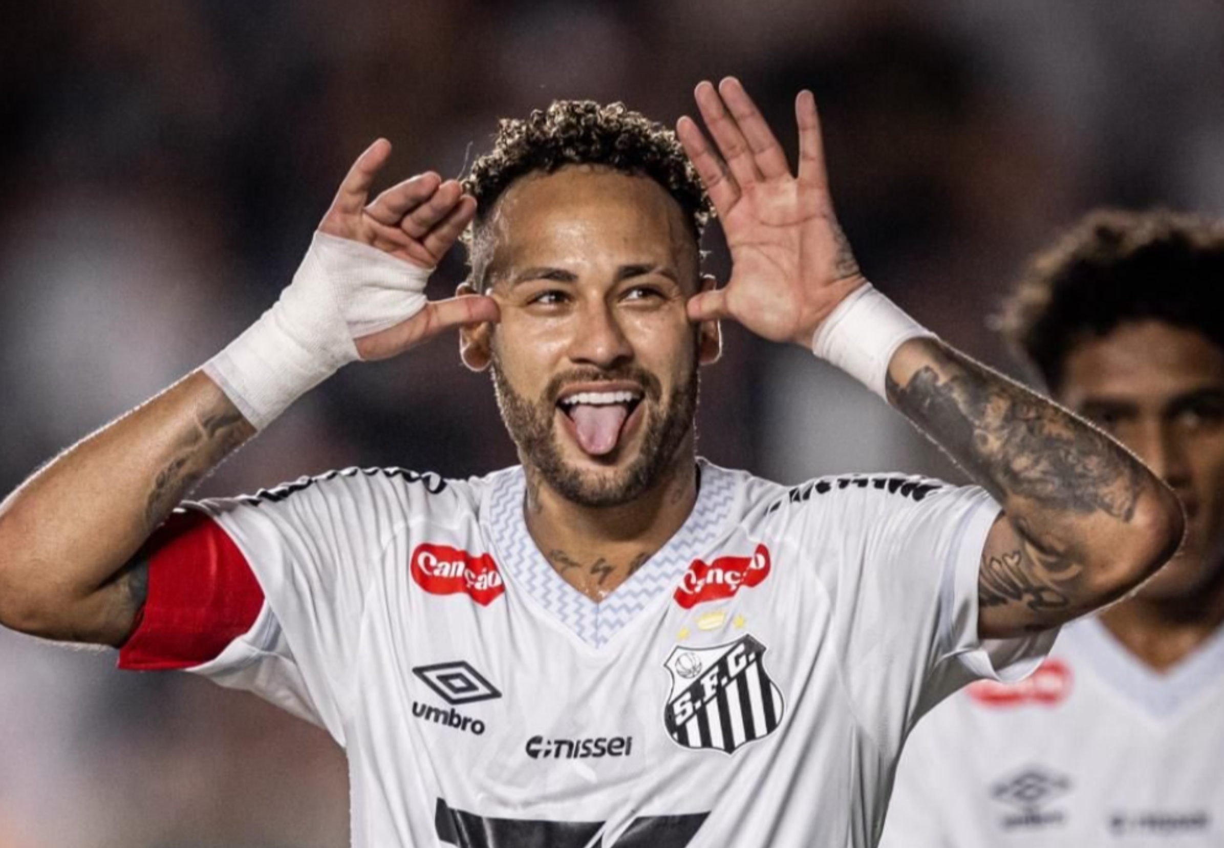 imagem da materia: Neymar marca, Santos vence o Sport na Vila e sai do Z4