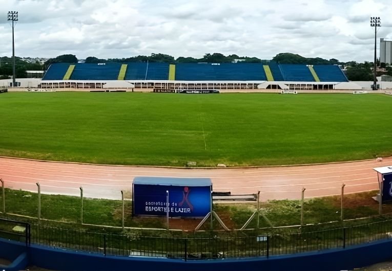 Estádio Municipal Bruno Lazzarini em Leme-SP