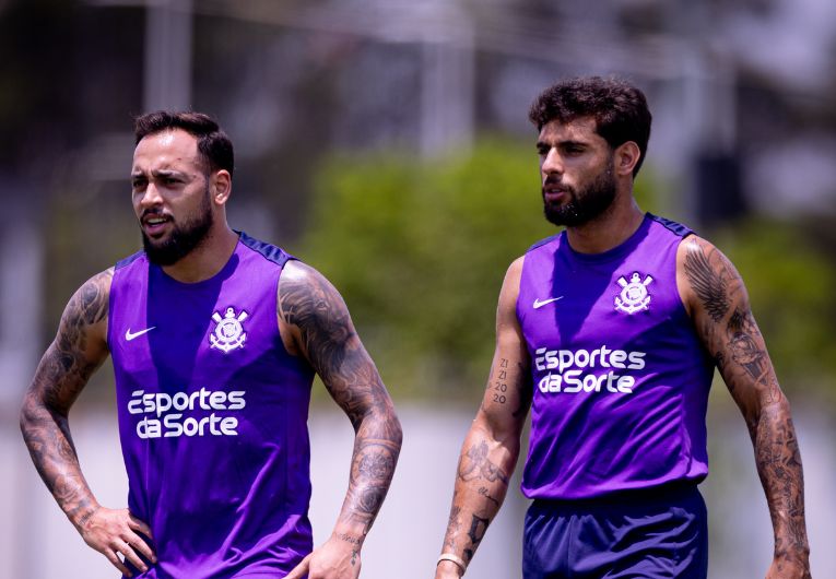 imagem da materia: Com reforços, Corinthians faz treino tático de olho no Botafogo