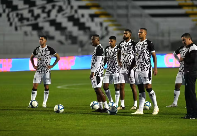imagem da materia: Jogadores e comissão da Ponte adiam reapresentação