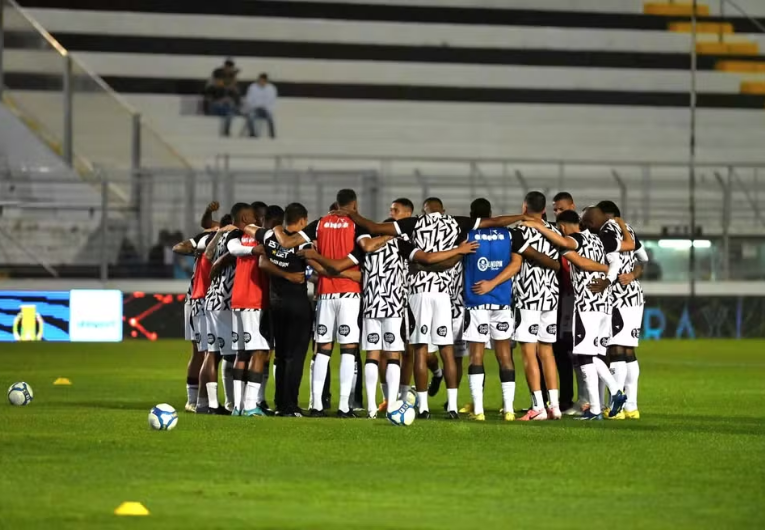 imagem da materia: Em greve, elenco da Ponte deve retornar apenas em janeiro