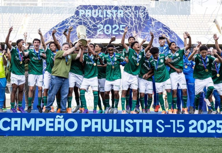 imagem da materia: Palmeiras vence Bragantino e conquista o Paulistão Sub-15