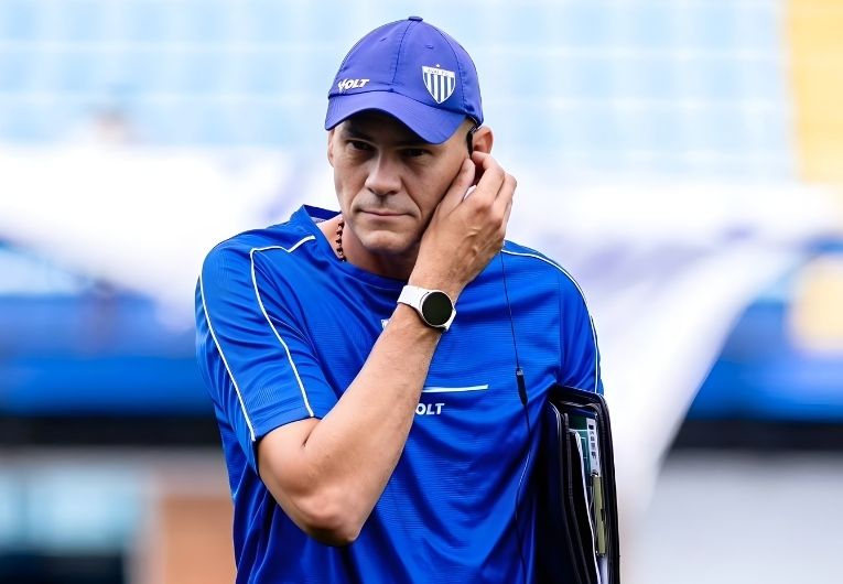 imagem da materia: Toth fecha temporada em alta ao lado de Bergantin