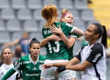 Palmeiras goleia Corinthians na ida da final do Paulistão Feminino