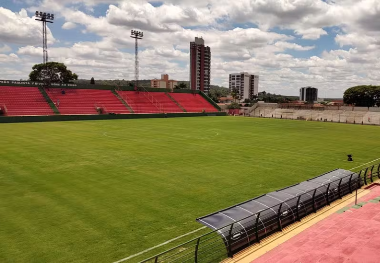 imagem da materia: Velo Clube x Botafogo: onde assistir e escalações