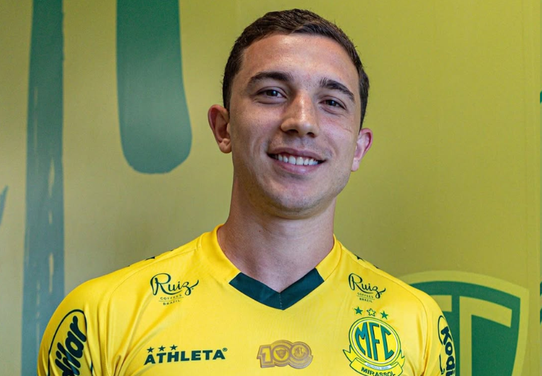 imagem da materia: Mirassol anuncia a contratação do atacante Nathan Fogaça