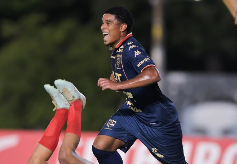 imagem da materia: Pedro Alves brilha na vitória do Grêmio Prudente e projeta terceira fase