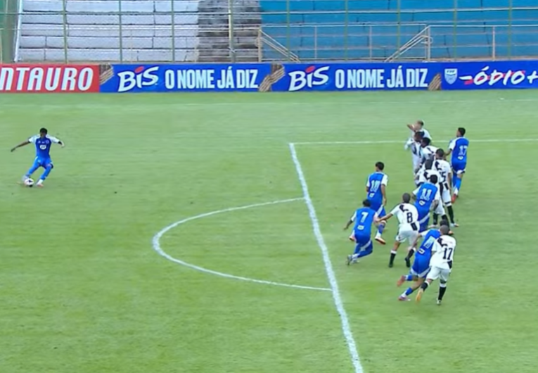 imagem da materia: Ponte Preta perde para o Cruzeiro e é eliminada da Copinha