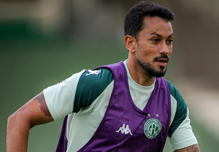 imagem da materia: Lucca é multado após expulsão e pede desculpas no Guarani