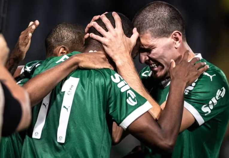 imagem da materia: Palmeiras x Ibrachina e São Paulo x Botafogo fecham quartas da Copinha