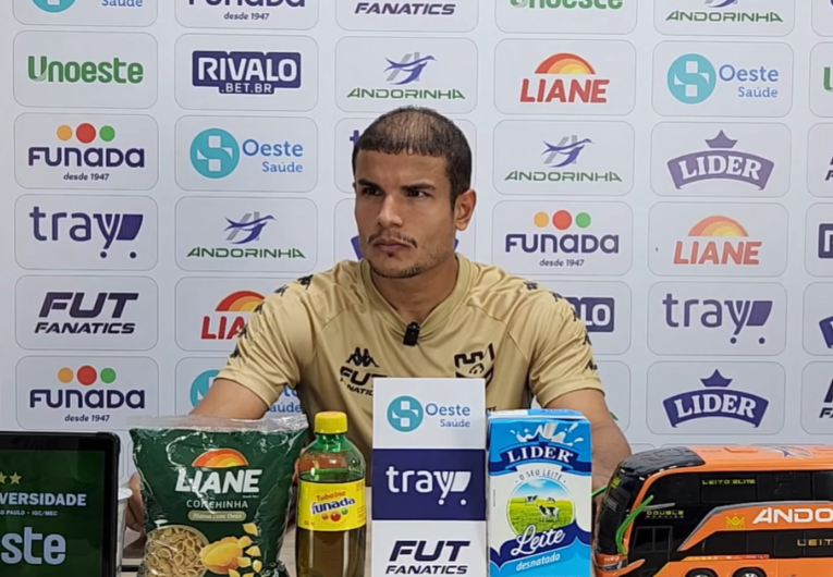 imagem da materia: Felipe Albuquerque cobra regularidade após mais um empate do Grêmio