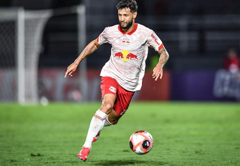 imagem da materia: Bragantino renova com Juninho Capixaba