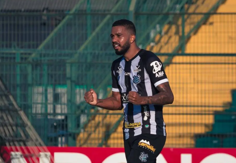 imagem da materia: Rio Branco contrata atacante que já foi artilheiro da Copinha