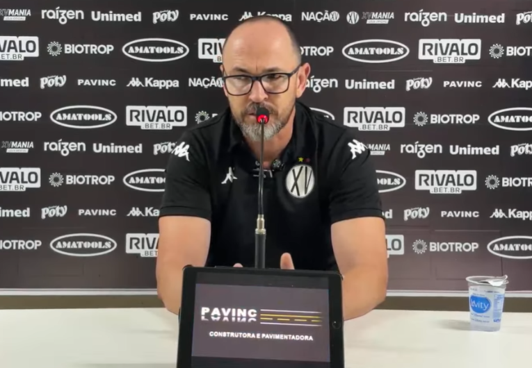 imagem da materia: XV pressiona, mas empata com o Osasco e Egert lamenta ansiedade