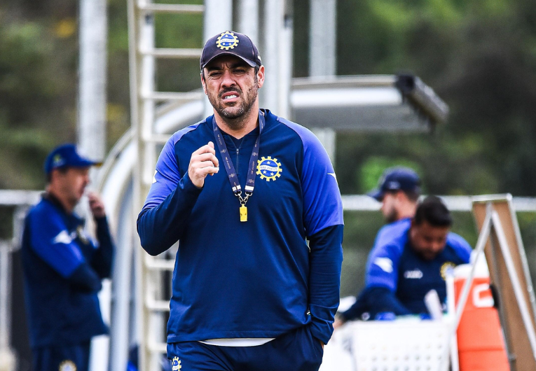 imagem da materia: São José demite treinador Marcelo Marelli