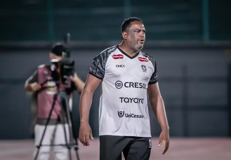 imagem da materia: Estreando nesta quarta, veja trajetória do novo técnico do São José